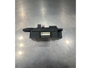 Блок предохранителей 8637A313, 519087548 Mitsubishi Outlander