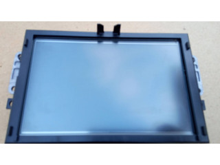 Радио/ проигрыватель CD/DVD / навигация