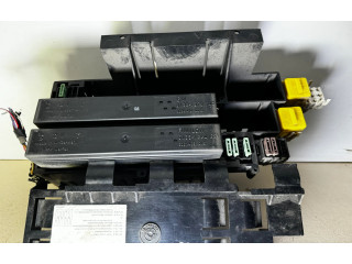 Pojistková skříňka 61131378539, 1378539 BMW 5 E34 1994