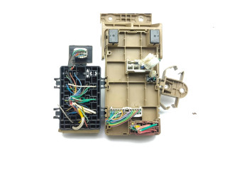 Блок предохранителей 82201FG010, 809561   Subaru Forester SH    