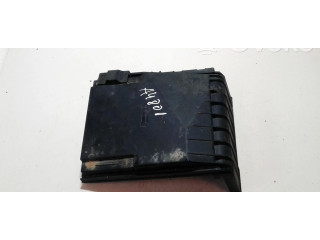 Центральная воздушная решётка 1K0937132F Skoda Octavia Mk2 (1Z)