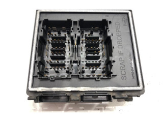 Блок предохранителей  JX6T-14D068-BE   Ford Focus    