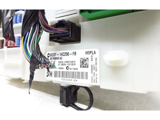 Блок предохранителей 30786848, BG9T12C256FB Volvo S60