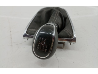 Электрический вентилятор радиаторов 8126201105 Opel Astra J