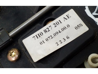 Замок багажника 7H0827202C, 7H0827201AE Volkswagen Transporter - Caravelle T5 2003 - 2015 года