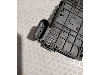 Блок предохранителей 1J0937550   Audi A3 S3 8L    