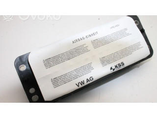 Подушка безопасности пассажира 8V0880204A   Skoda Octavia Mk3 (5E)