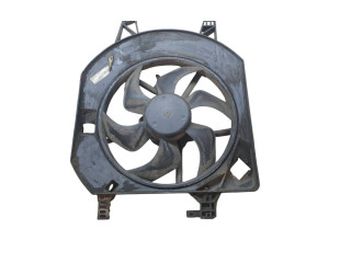 Вентилятор радиатора     1831248, 8200151871    Renault Trafic II (X83) 