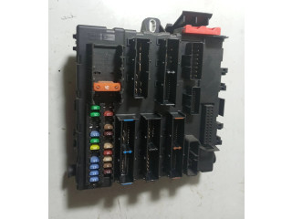 Pojistková skříňka 13205777, 03005862 Opel Vectra C 2008