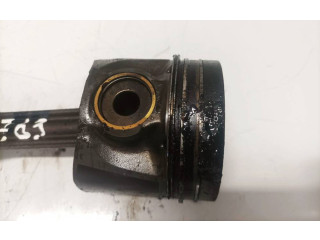  Поршень с шатуном    Volkswagen PASSAT B4  