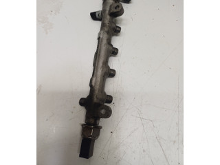 Топливная рампа 04L089D   Volkswagen PASSAT B7 USA  