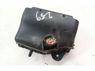 Блок предохранителей  91200-4Y071   KIA Rio    