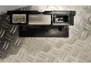 Дисплей 30797719, 003000258564 Volvo V50