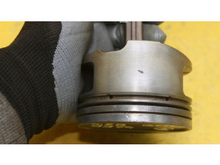 Píst    Audi A8 S8 D3 4E     