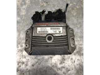 Řídící jednotka 237103317R Renault Sandero II 2013