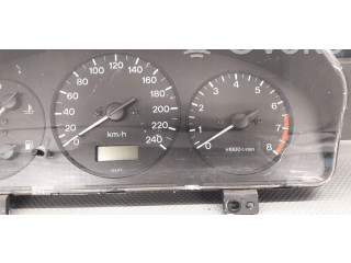 Панель приборов GE6WD Mazda 626