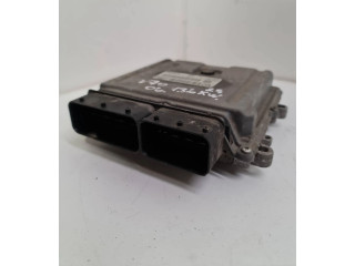 Блок управления двигателя 30729826, 0281012103 Volvo V70