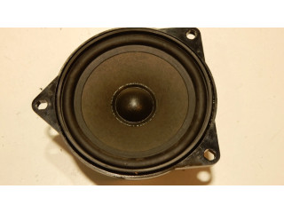 Громкоговоритель (громкоговорители) в передних дверях