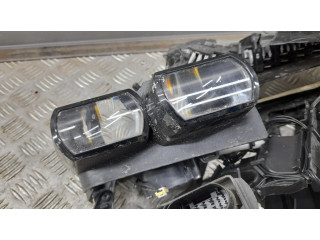 Передняя фара