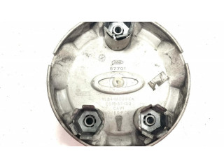 Заводская крышка (крышки) от центрального отверстия колеса