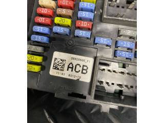 Блок предохранителей 20828606 Chevrolet Suburban