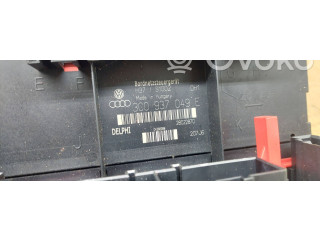 Блок комфорта 3C0937049E, 28022870 Skoda Octavia Mk2 (1Z)