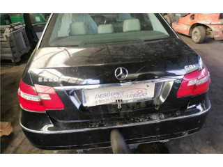   Pojistková skříňka 16706581   Mercedes-Benz E AMG W212 2010