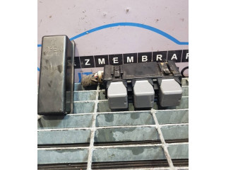 Блок предохранителей    Subaru Forester SH    