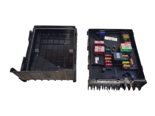 Блок предохранителей 1K0937125D, 1K0937132F Volkswagen e-Golf