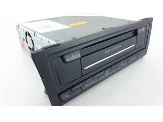 Радио/ проигрыватель CD/DVD / навигация