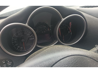 Панель приборов    Alfa Romeo 166       