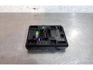 Pojistková skříňka 284B77213R Opel Corsa F 2022