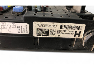 Блок предохранителей 30728512 Volvo V70