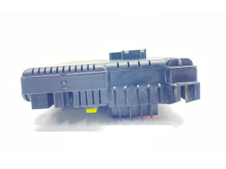 Блок предохранителей 12217799, 8676391 Volvo V70