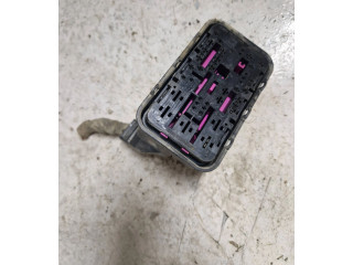 Pojistková skříňka 1K0937700B Volkswagen Caddy 2013