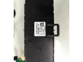 Блок управления климат-контролем 98340416ZD00, 3525250200 Citroen Berlingo