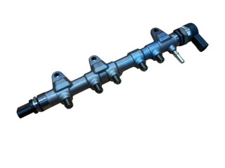 Vstřikovací lišta 8514154, 0445214315 BMW 3 F30 F35 F31 pro naftový motor 2.0