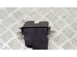 Замок задней крышки