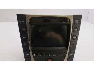 Радио/ проигрыватель CD/DVD / навигация