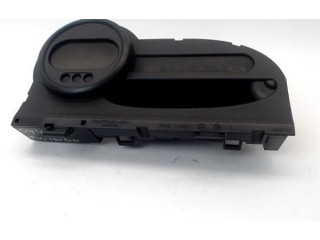 Панель приборов 8200725330 Renault Twingo II