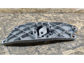 Кронштейн крепления коробки передач