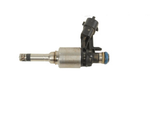 Vstřikovač 353102B130   Hyundai i30    G4FC 