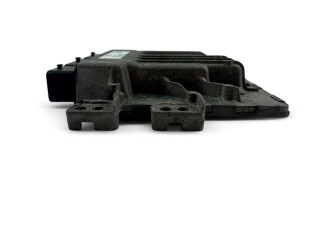 Блок управления двигателем Блок управления 237106276R, 237106102R Dacia Duster