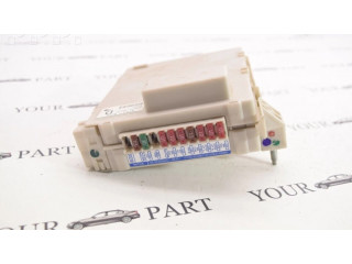   Pojistková skříňka 8267030230   Lexus GS 300 350 430 450H 2005