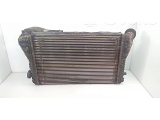 Интеркулер 1K0145803E Volkswagen Caddy