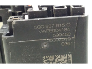 Блок предохранителей 5Q0937615C, 4H0951253A   Skoda Octavia Mk3 (5E)    