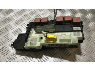 Блок предохранителей 7700415565, 423030d098 21624654-2d Renault Clio II