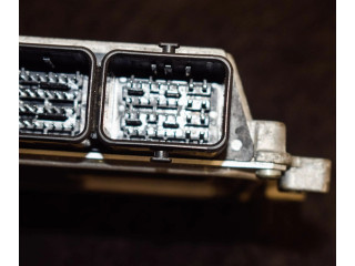 Блок управления двигателя 237103008R   Dacia Sandero