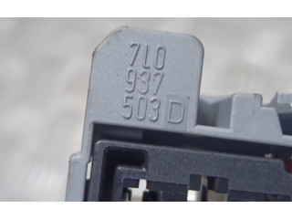 Pojistková skříňka 7L0941828A Porsche Cayenne (9PA) 2003