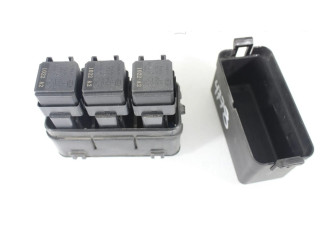 Pojistková skříňka Řídící jednotka BSM 64200049 Nissan Qashqai 2011